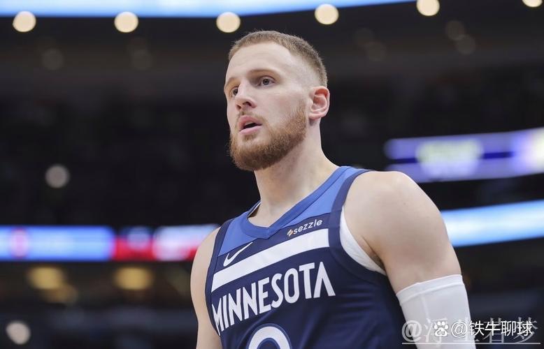 迪温琴佐:当森林狼团结如一时,球队实力将大幅提升 迪温琴佐:当森林狼团结如一时,球队实力将大幅提升